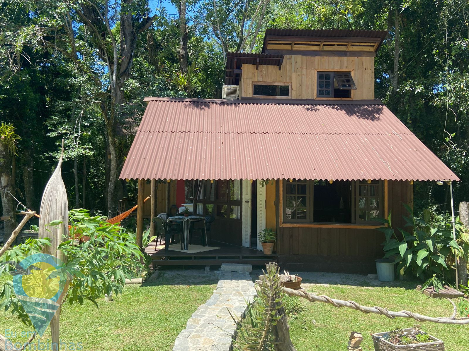 Conheça CHALÉ NATUREZA MARISCAL em Bombinhas,SC - Rede Sul Hospedagens